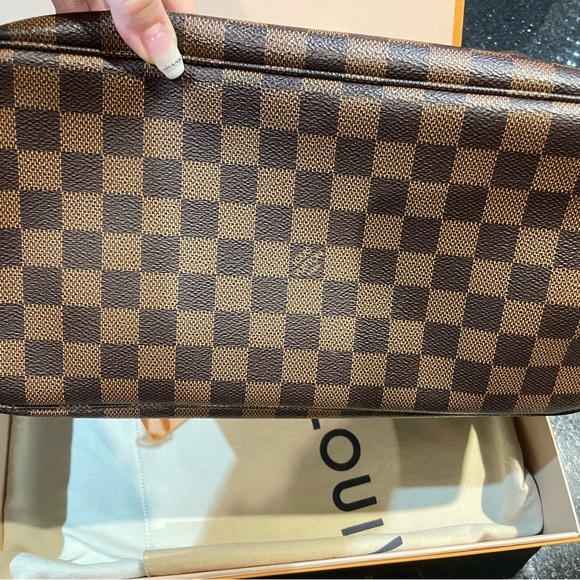 SOLD Louis Vuitton Neverfull MM - Picture 3 of 6